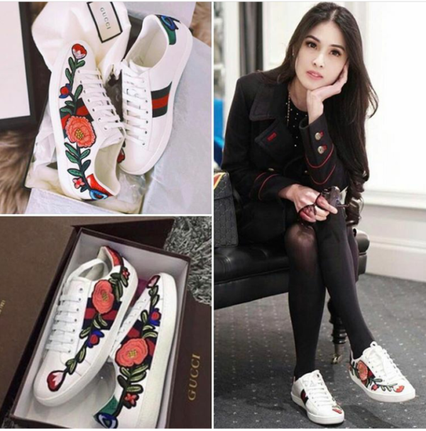 Sepatu Kets Bertali Wanita Desain Guci Gambar Bunga Warna Putih
