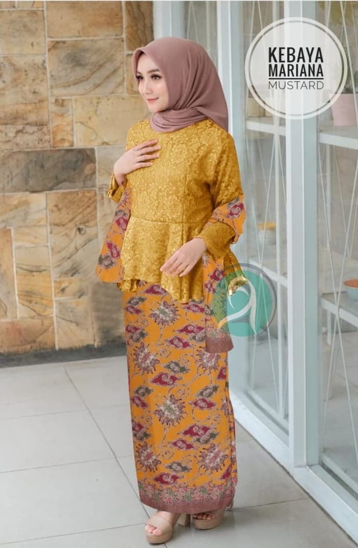 Setelan Baju  Kebaya Brukat dan  Rok  Span  Batik Ada Syal 