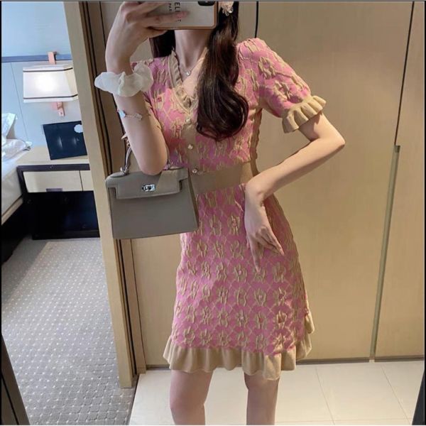 Baju Dress Cantik Warna Pink Rajut Gaya Korea